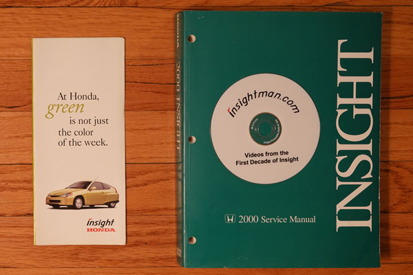 view of Brochure, Service manual, DVD